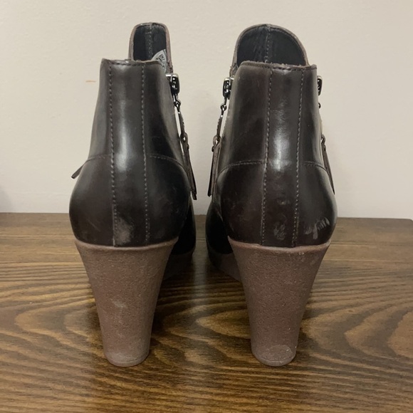 UGG Brown Lodge Meredith Shearling Lined Wedge Ankle Boots Size 10 - Picture 3 of 11